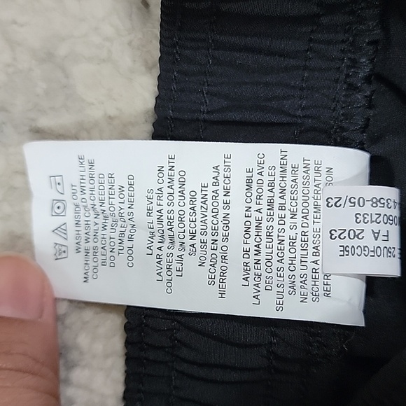 Boys Under Armour Quick Dry Athletic Pants, Black, Size 7, Pre-owned - Picture 3 of 9